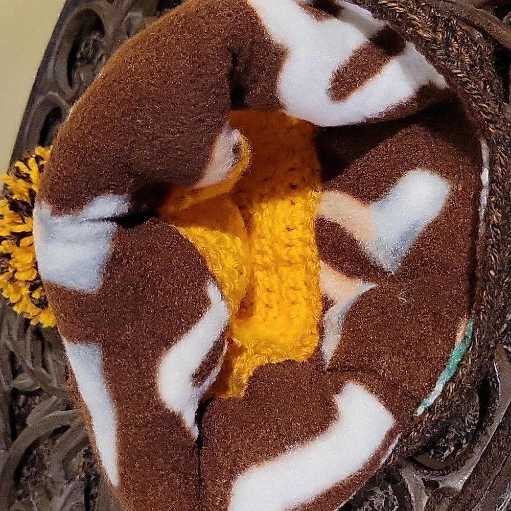HAND CRAFTED pom-pom hat beanie HANDMADE with fleece lining at ears crochet - Picture 5 of 8